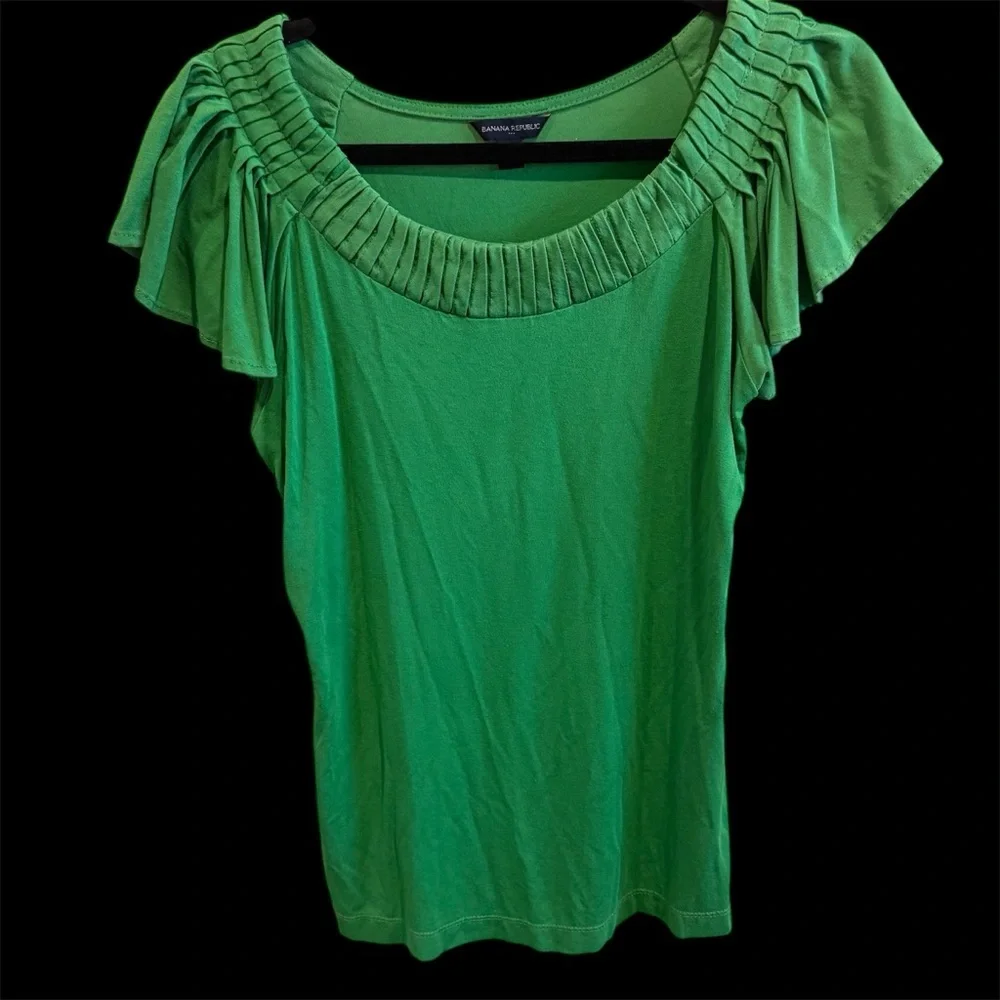 Banana Republic Green Pleated Top - Picture 3 of 5